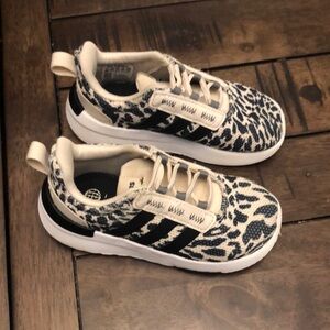 Leopard print adidas 8k